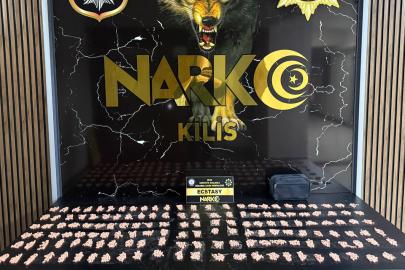 Kilis’te 300 ecstasy hap ele geçirildi: 2 şüpheli tutuklandı