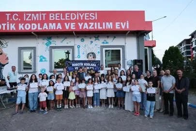 Kocaeli'de Robotik Kodlama ve Yazılım Evi ilk mezunlarını verdi