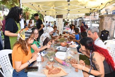Menemen Çömlek Festivali'nde örnek hareket
