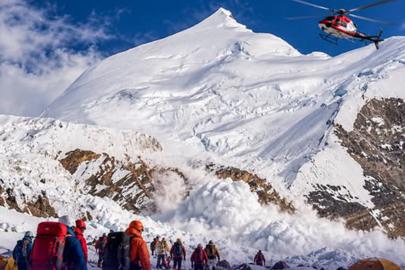 Nepal'deki çığ felaketinde 4 kişi hayatını kaybetti, 12 kişi aranıyor