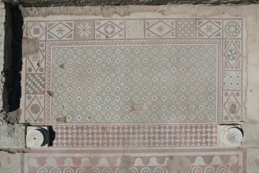 Pompeiopolis'te tarihi keşif: 105 metrekarelik zemin mozaikleri gün yüzüne çıkarıldı