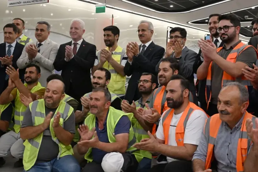 Rekorlar peş peşe geldi…  Türkiye’nin en hızlı metrosunda yeni zirve