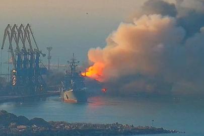 Rusya: Karadeniz'de Ukrayna ordusu için askeri malzeme taşıyan gemiyi vurduk