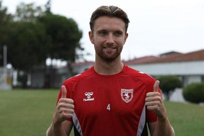 Samsunspor'un yıldızı Elliot Watt: '3 puanı hediye etmek istiyoruz'