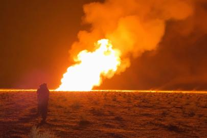 Suriye'de sabotaj nedeniyle bir doğal gaz boru hattında büyük bir yangın çıktı