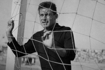 Türk futbolunun unutulmaz kalecilerinden Şükrü Ersoy hayatını kaybetti
