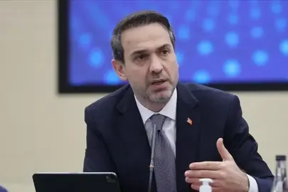 Türkiye’nin elektrik gücünde yeni tablo! Bakan Bayraktar açıkladı: Kapasite 126 bin 944 megavatı geçti