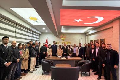 Anahtar Parti Karabağlar Gençlik Kolları Başkanı Can Öztürk, AK Parti'ye katıldı