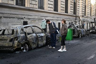 Avrupa borsaları güne ekside açılıyor: Fransız şirketler isyanların maliyetini hesaplıyor