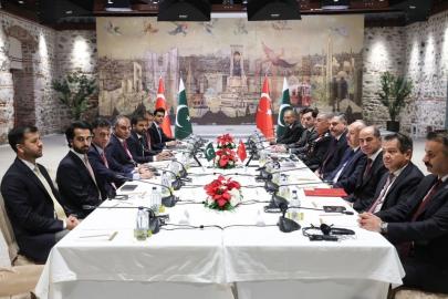 Bakan Çiftçi, Pakistanlı mevkidaşı Naqvi ile görüştü