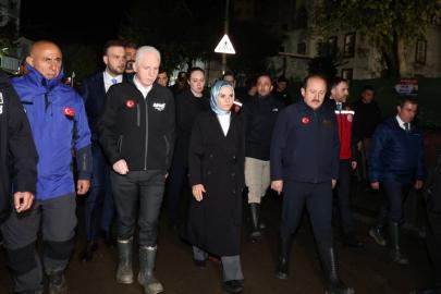 Bakan Göktaş, Sarıyer'deki sel bölgesinde incelemelerde bulundu