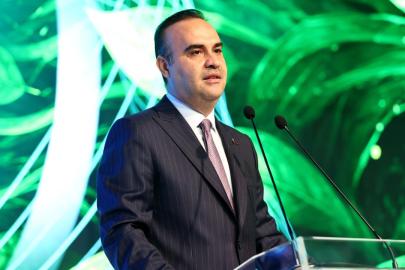 Bakan Kacır: Küresel imalat sanayi katma değerindeki payımızı 2 katına çıkardık