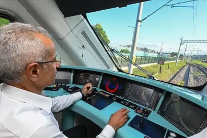 Bakan Uraloğlu açıkladı: İstanbul'un ulaşımında 13 yıllık dönüm noktası! Marmaray'dan yolcu rekoru