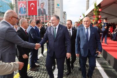 Başkan Saygılı, Cumhuriyet Bayramı coşkusuna İzmir’de ortak oldu