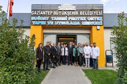 Başkan Tugay, Gaziantep’te sosyal belediyecilik projelerini inceledi