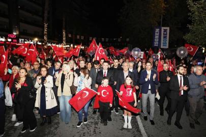 Bayraklı'da Cumhuriyet Coşkusu