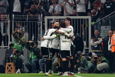 Beşiktaş zirve yarışında kayıpsız!