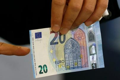 Euroya karşı rekor bahisler: Fransa'nın mali krizi ve Avrupa'daki enerji şoku altında ne kadar düşer