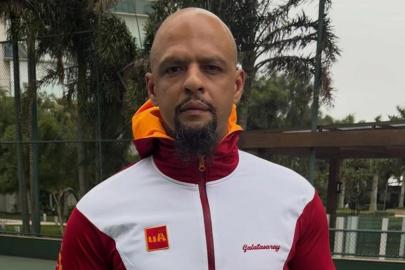 Felipe Melo derbiye geliyor