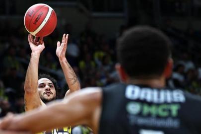 Fenerbahçe, Körfez Basket'i zor da olsa devirdi