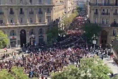 Fransa'da lise ve üniversite öğrencileri 360 protesto gösterisi düzenledi