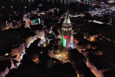 Galata Kulesi'ne Filistin bayrağı yansıtıldı