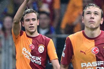 Galatasaray'ın yıldızı Aleksey Batrakov dev maçta sahneye çıktı! İlk golünü Barcelona'ya attı