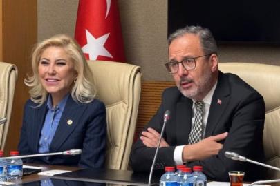 Gençler Bursalı Aksoy ve Kasapoğlu ile Bir Araya Geldi