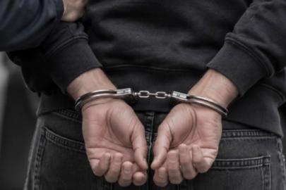 İzmir’de 23 yıl ay hapis cezasıyla aranan şahıs yakalandı