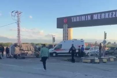 Malatya'da minibüs ile otomobil çarpıştı: 3 yaralı