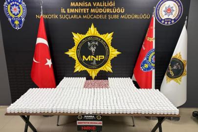 Manisa'ya uyuşturucu operasyonu: 3 şüpheli yakalandı, 57 bin hap ele geçirildi
