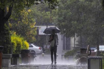 Meteoroloji’den kuvvetli yağış ve fırtına uyarısı