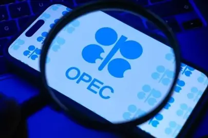 OPEC'in petrol üretimi 920 bin varil arttı