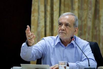 Pezeşkiyan: Düşmanın ekonomik savaşını da yenmeye kararlıyız