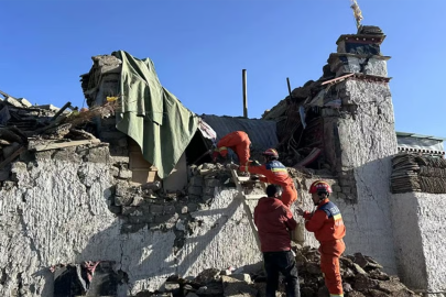 Tibet'te 7 büyüklüğünde deprem: En az 16 ölü, 46 yaralı