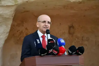 "Türkiye başlı başına bölgesel bir enerji üssü" Bakan Şimşek'ten küresel ekonomi yorumu