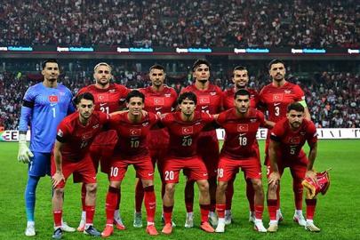 Türkiye-Belçika maçında yıldız futbolcu dönüyor!