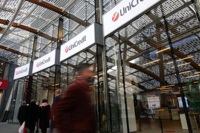 UniCredit, Rusya’daki faaliyetlerinin bir bölümünü satmak için Putin’den onay aldı