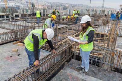 Uzundere’de dönüşüm hızlandı Hak sahiplerinin ilk konutları yıl sonunda tamamlanacak