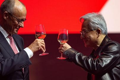 Yatırım zirvesi: Hükümet Nvidia ile yapay zekâ anlaşması imzaladı