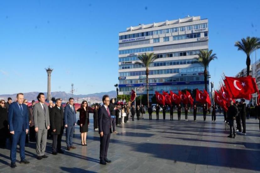 24 Kasım Öğretmenler Günü İzmir’de Coşkuyla Kutlandı