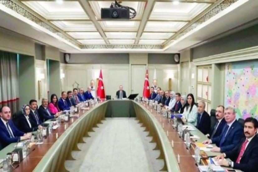 60 bin tutukluya tahliye umudu