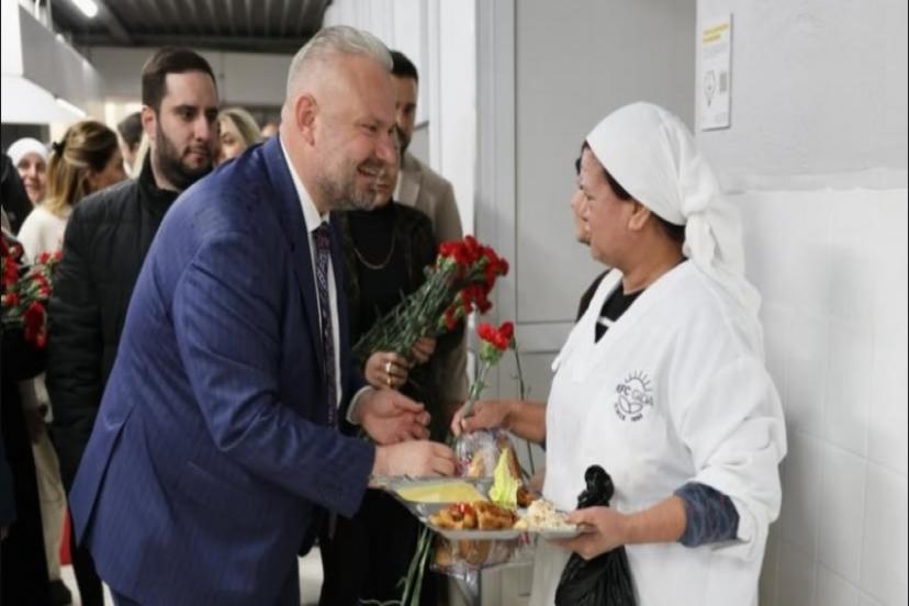 8 Mart Dünya Kadınlar Günü'nü kutluyorum