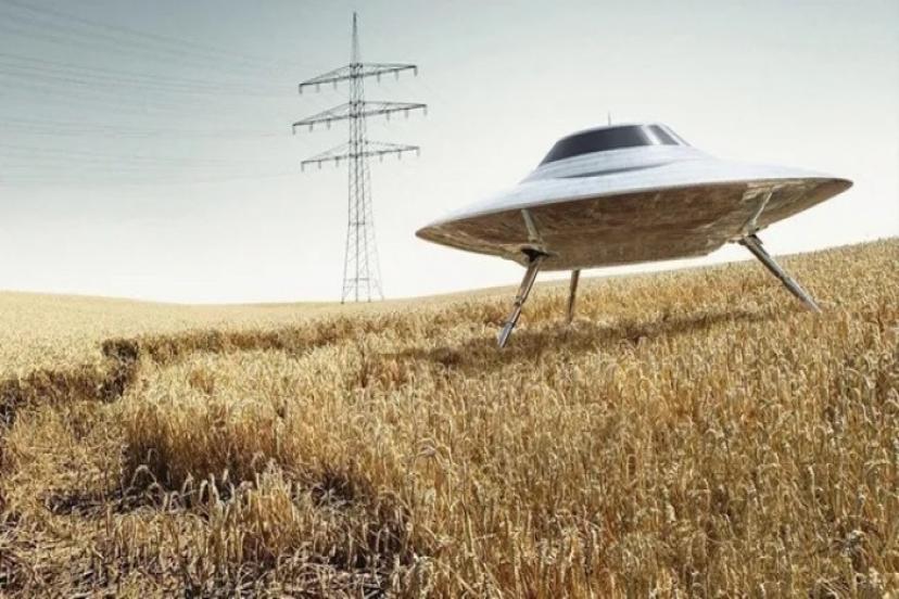 ABD eski istihbarat görevlisinden flaş iddia! 'UFO’lardan silah yapmaya çalışıyor'