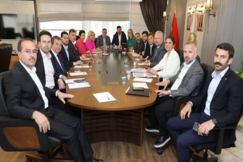 AK Parti İzmir’de 28 Mayıs zirvesi