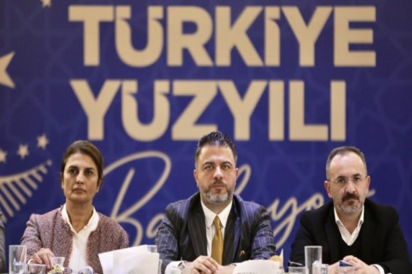 AK Parti İzmir’de SKM Zirvesi Yıldırım ve Dağ’dan Teşkilata Mesaj