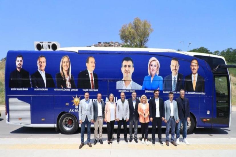 AK Parti İzmir'den ‘8’i Bir Yerde’ İlçe Turu