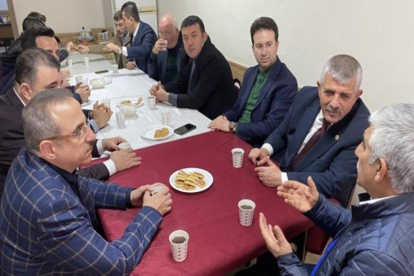 AK Parti İzmir İl Başkanı Kerem Ali Sürekli; 'Baş başa vermeyince taş yerinden kalkmaz'