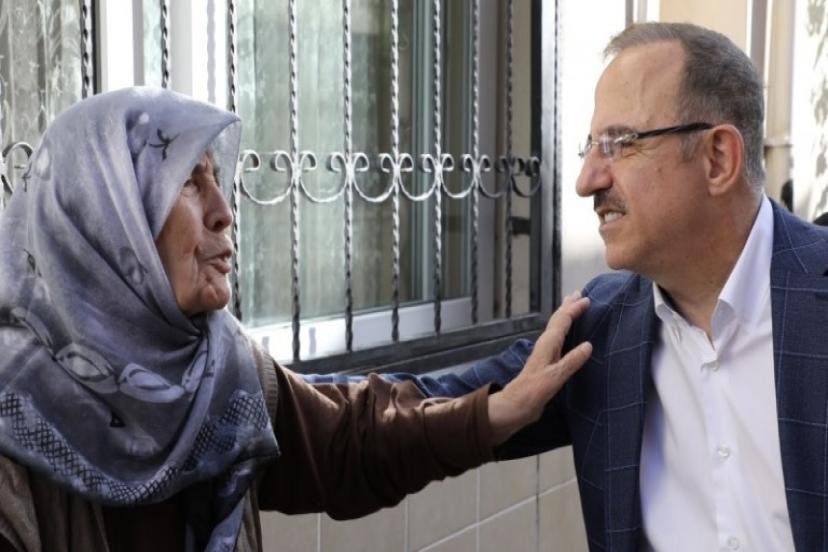 AK Parti İzmir İl Başkanı Kerem Ali Sürekli; 'Bir gün değil; 21 yıldır her gün onlarlayız'