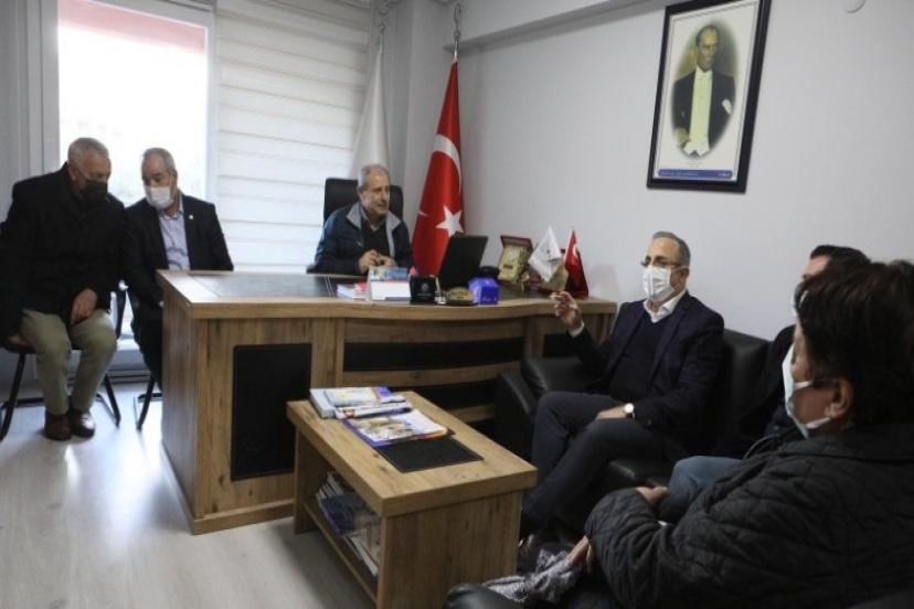 AK Parti İzmir İl Başkanı Kerem Ali Sürekli; Bizim duvarla işimiz olmaz! Biriz, diriyiz”